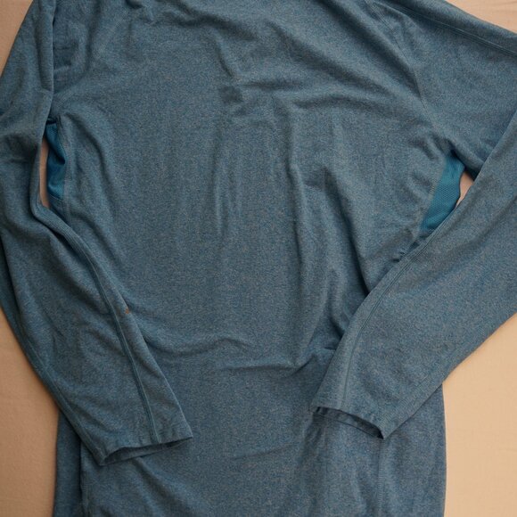 Men's DRI-FIT Nike Blue Light Sweater, Running Sweater, Size Medium - Picture 6 of 6